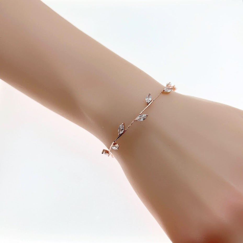 Leaf Cubic Zirconia Bracelet - CHOMEL