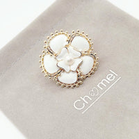 Flower Freshwater Pearl Brooch - CHOMEL
