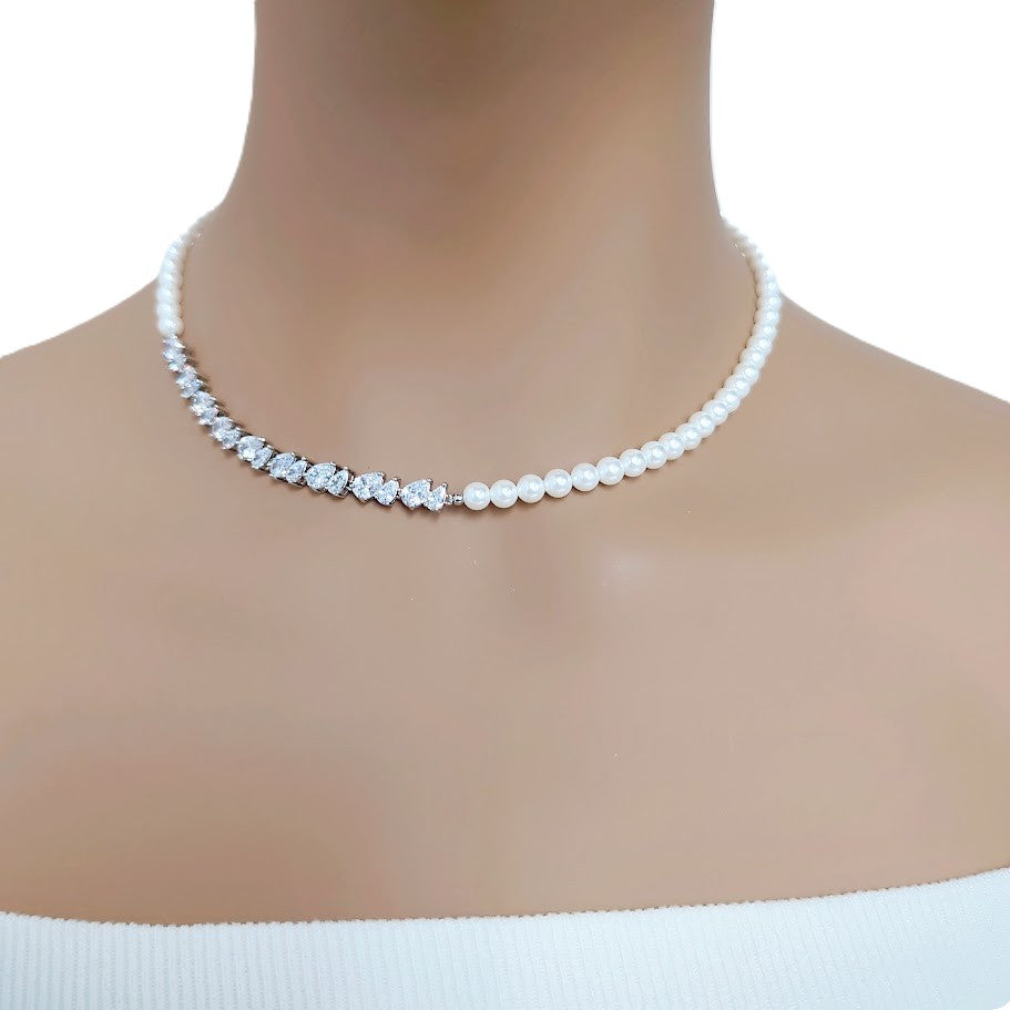 Simulated Pearl Necklace - CHOMEL