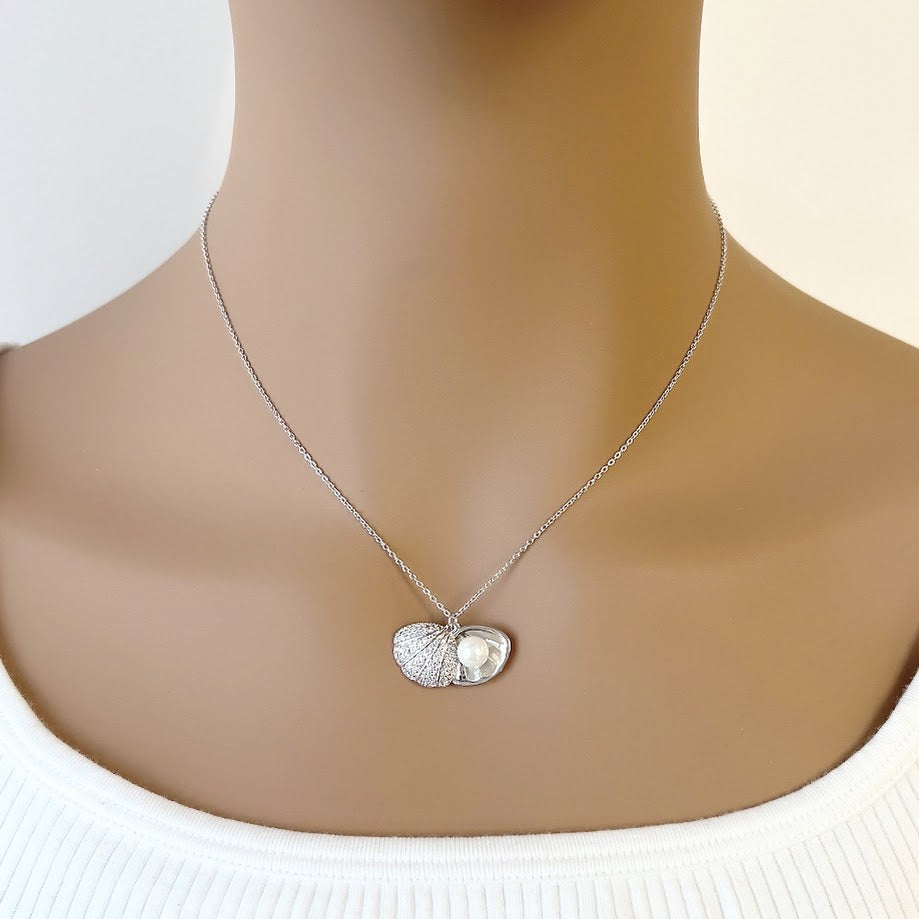 Shell Cubic Zirconia Necklace - CHOMEL