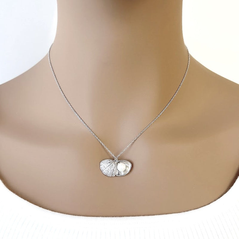 Shell Cubic Zirconia Necklace - CHOMEL