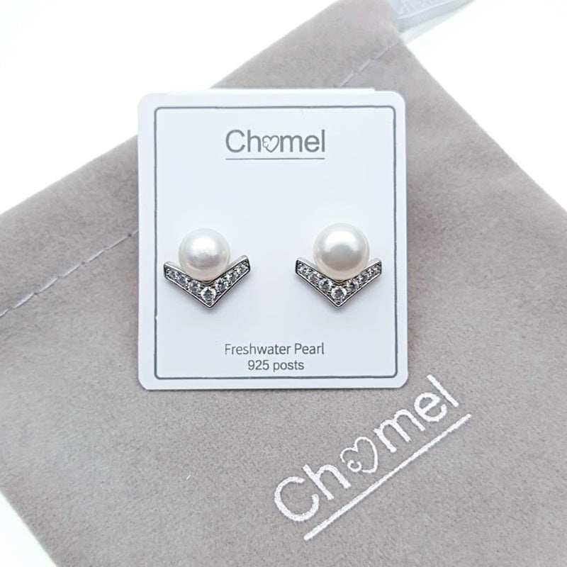 Freshwater Pearl Earrings with 8mm button pearls and cubic zirconia V rim, rhodium plated and hypoallergenic studs.