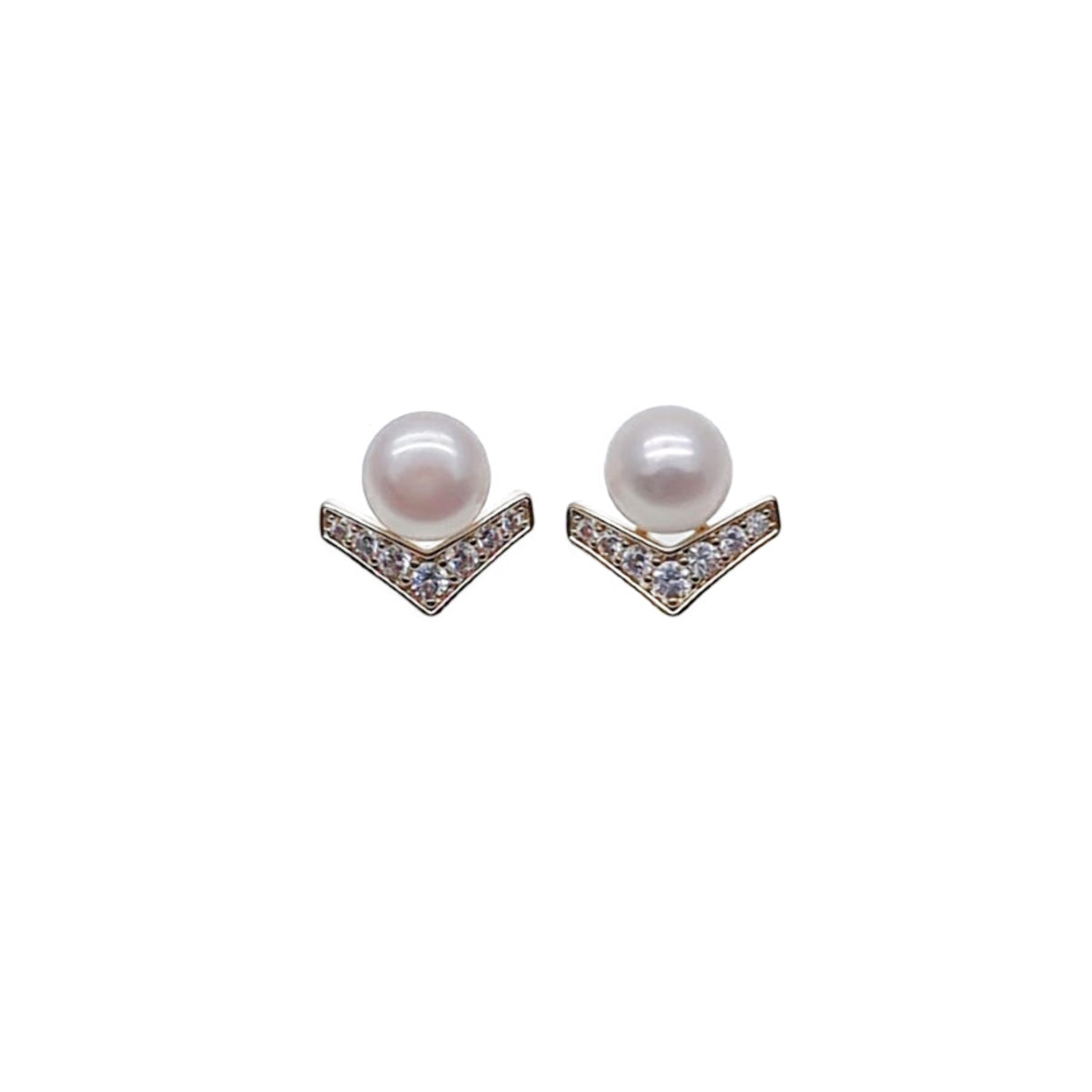 CHOMEL Freshwater Pearl Gold Stud Earrings