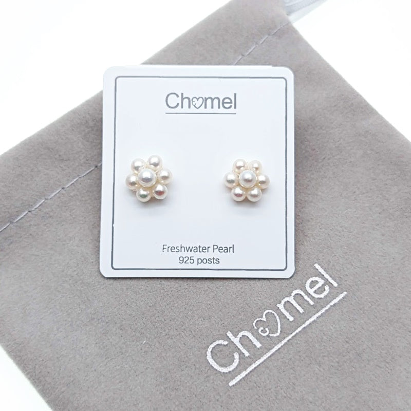 CHOMEL Freshwater Pearl Gold Stud Earring