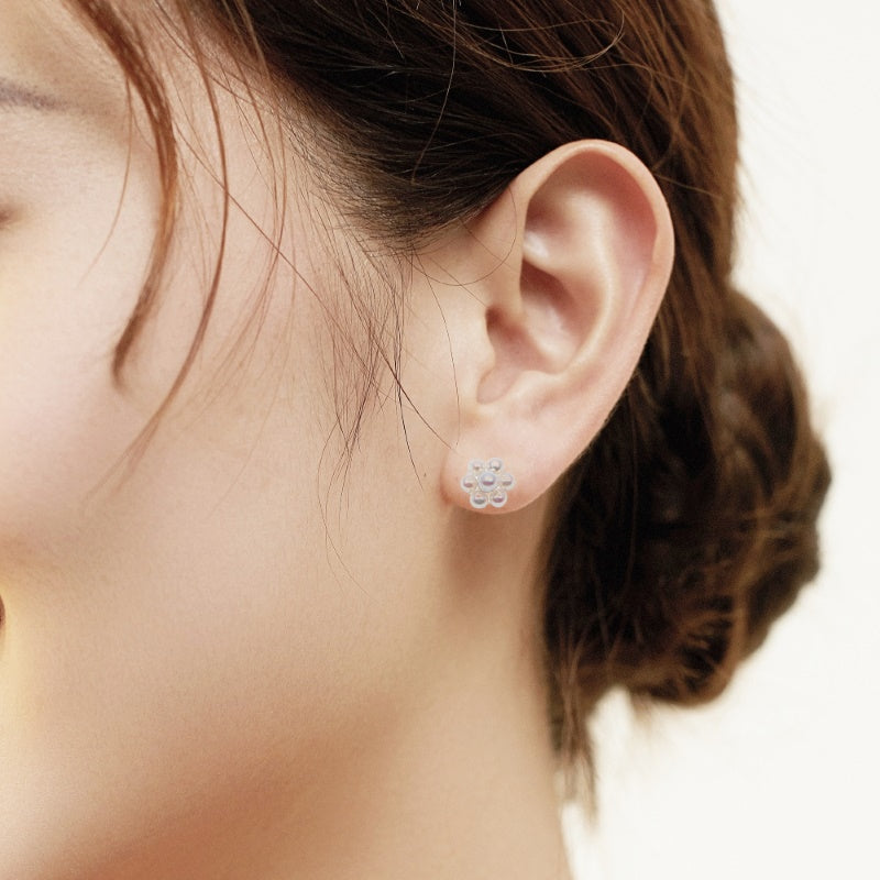 CHOMEL Freshwater Pearl Gold Stud Earring