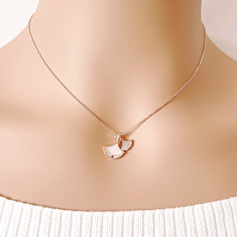 Gingko Leaf Mother of Pearl  Necklace - CHOMEL