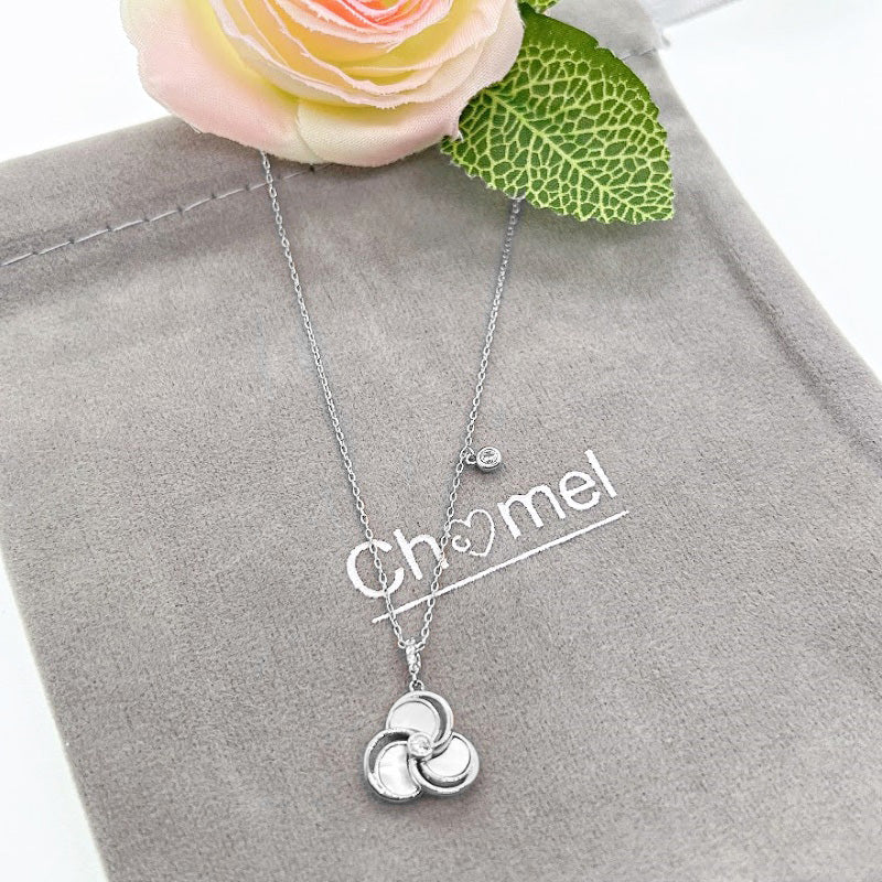 CHOMEL Mother of Pearl Flower Rhodium Necklace.