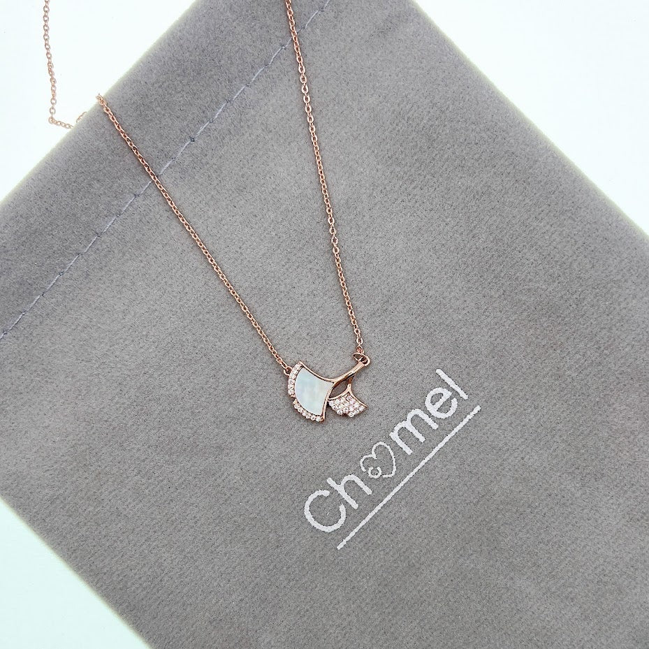 Leaf Mother of Pearl Necklace - CHOMEL