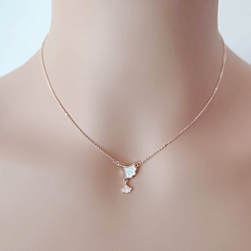 CHOMEL Mother of Pearl Gingko Leaf Rosegold Necklace