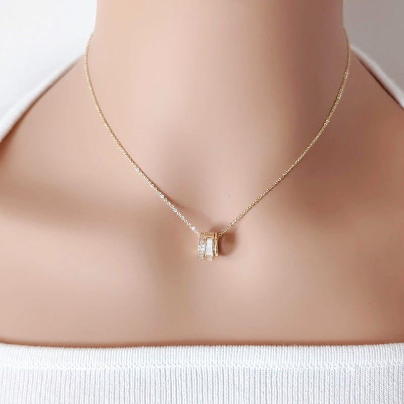 Circle Mother of Pearl & Cubic Zirconia Necklace - CHOMEL