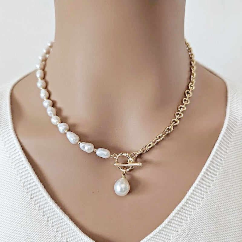Freshwater Pearl with Pendant Necklace - CHOMEL