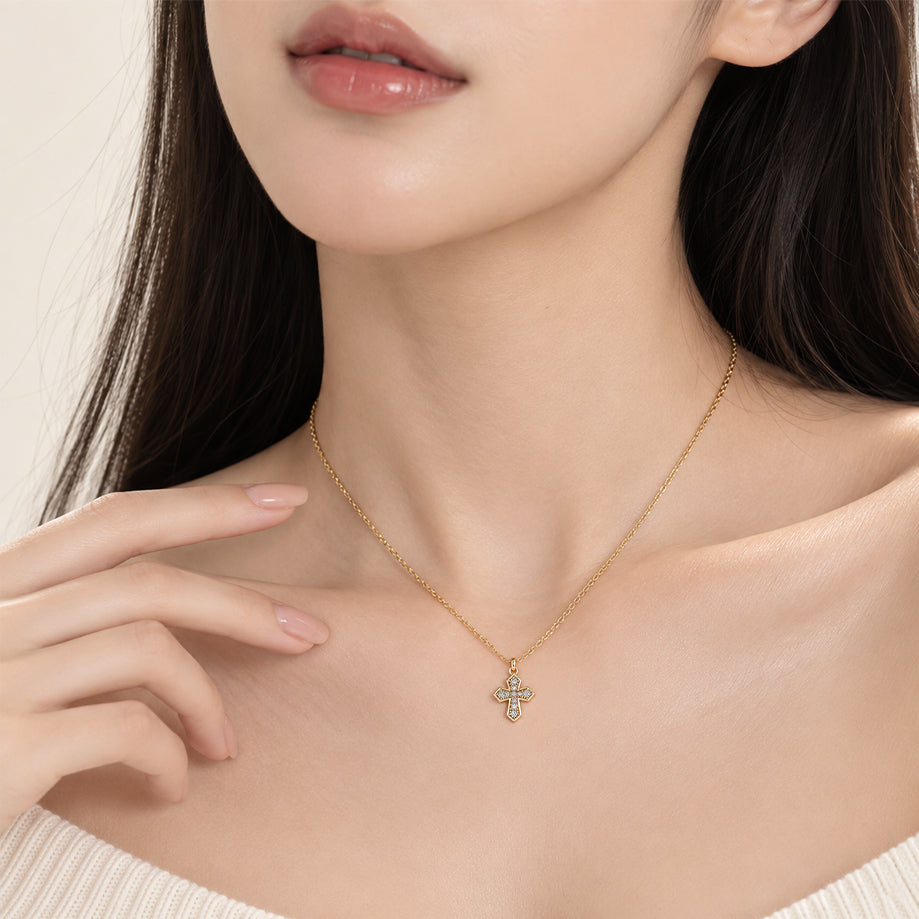 互扣环方晶锆石项链