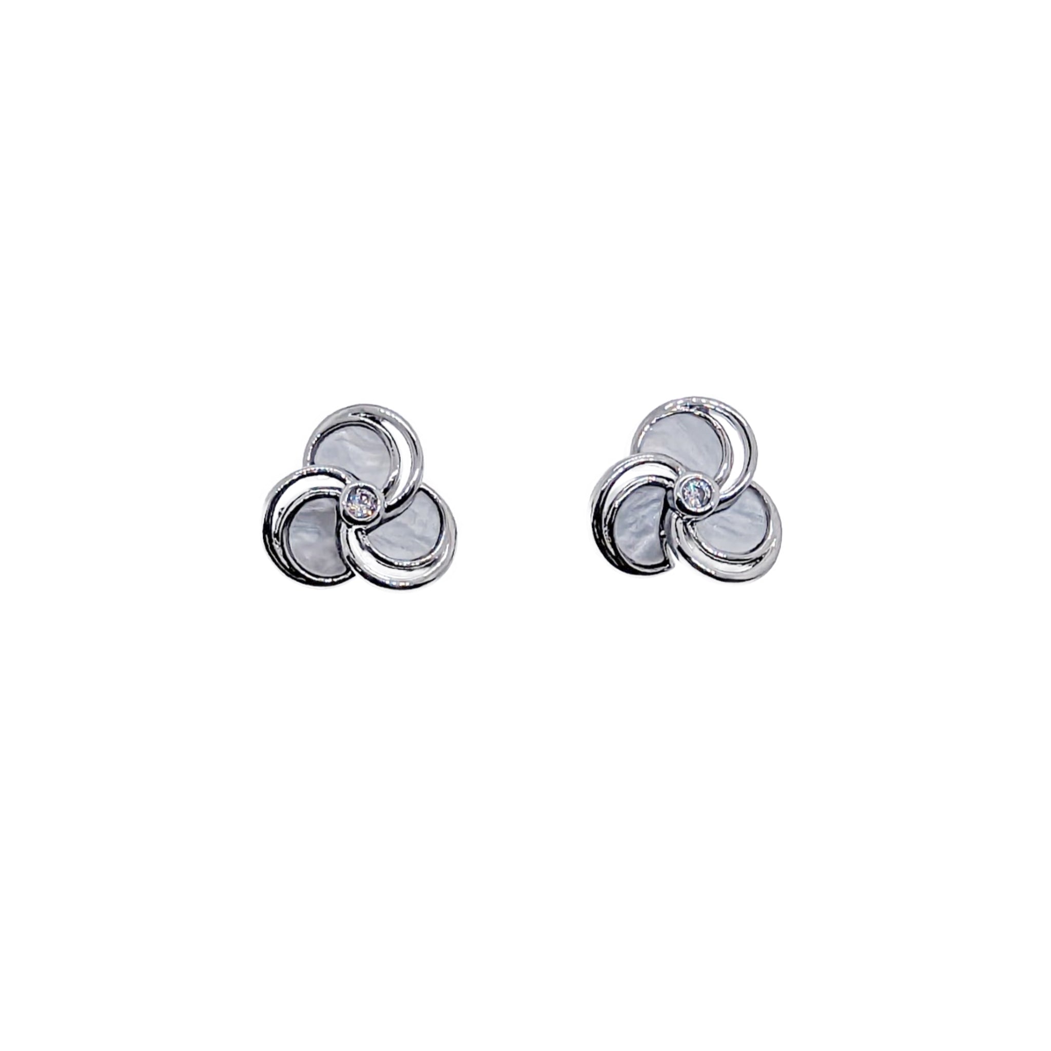 Flower Mother of Pearl Rhodium Earrings - CHOMEL