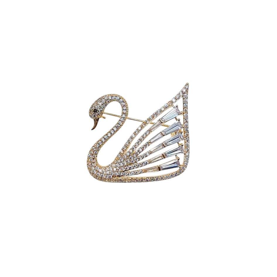 Swan cubic zirconia brooch gold plated with sparkling stones and C clasp closure