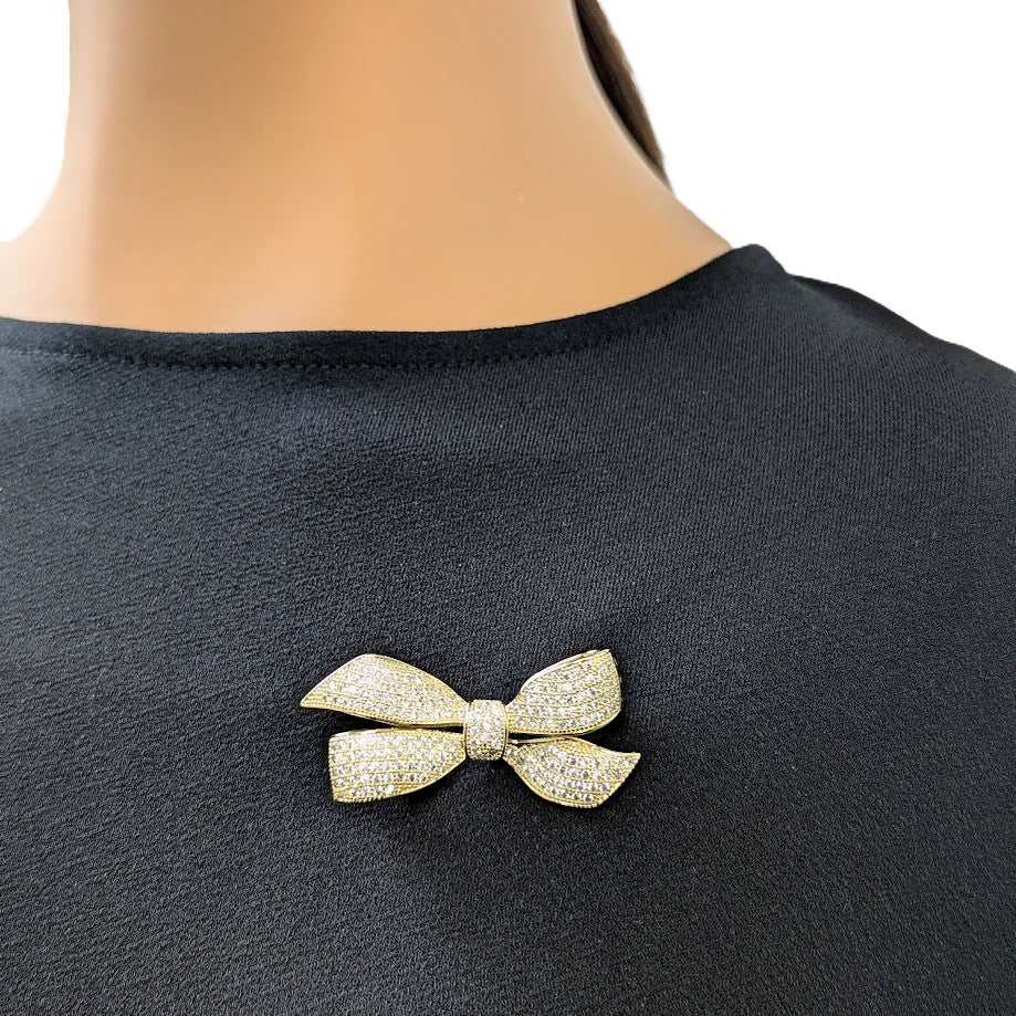 Gold-plated ribbon cubic zirconia brooch with C-clasp pin, 4.5cm x 2.5cm size