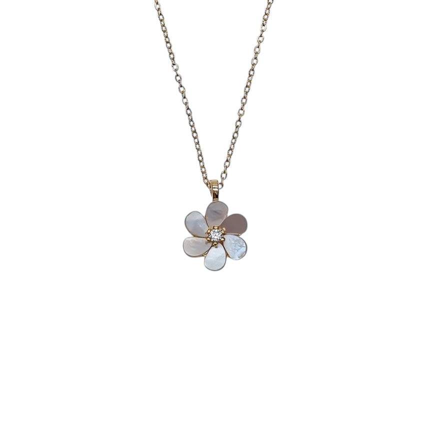 Flower Mother of Pearl Necklace