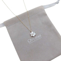 Flower Mother of Pearl Necklace