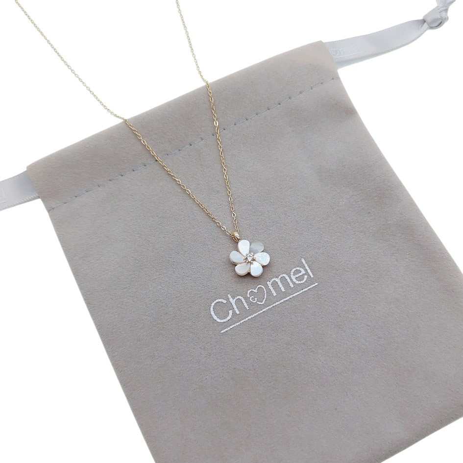 Flower Mother of Pearl Necklace