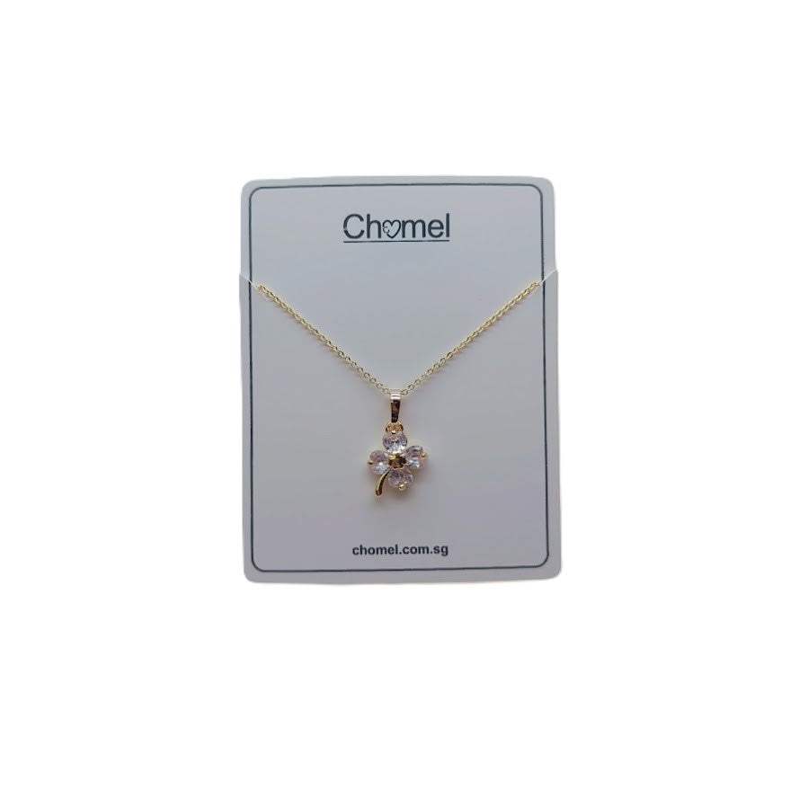Gold-plated flower-shaped cubic zirconia pendant necklace with adjustable chain