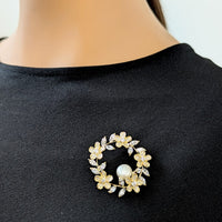 Flower Freshwater Pearl Brooch - CHOMEL
