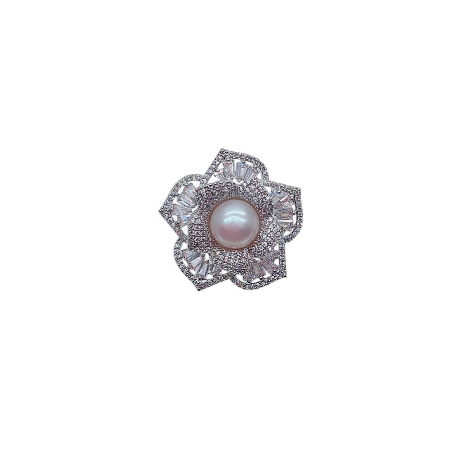 Flower Freshwater Pearl Brooch - CHOMEL