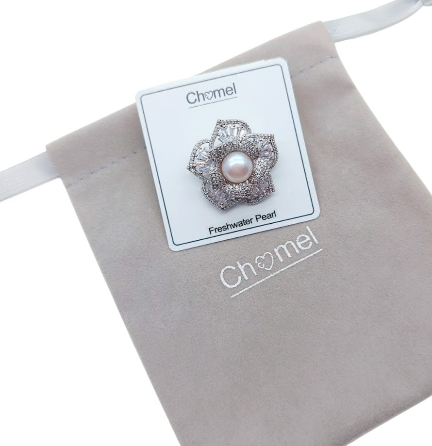 Flower Freshwater Pearl Brooch - CHOMEL