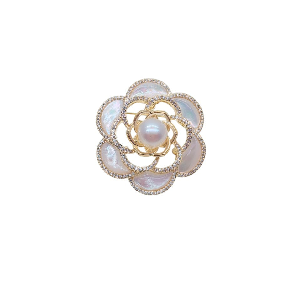 Flower Freshwater Pearl Brooch - CHOMEL