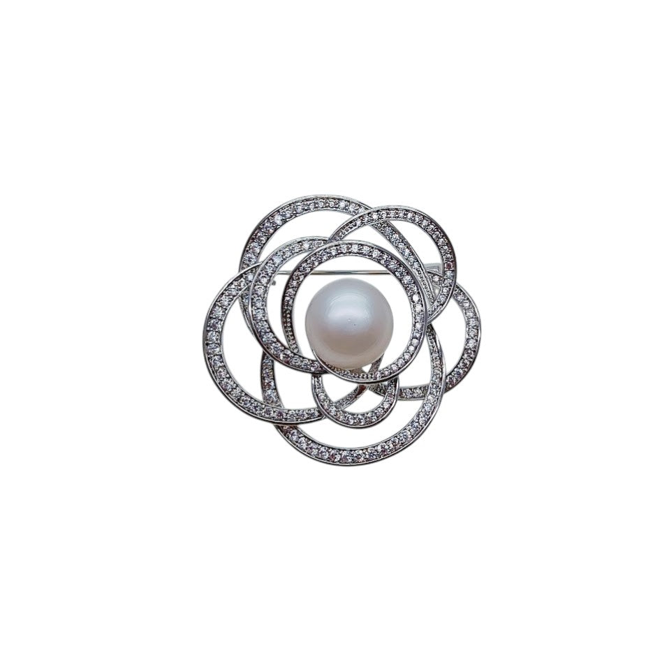 Flower Freshwater Pearl Brooch - CHOMEL