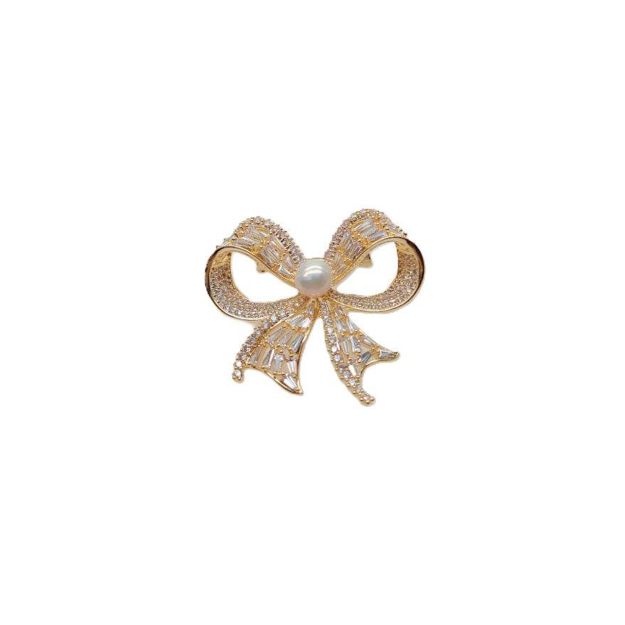 Gold plated ribbon freshwater pearl brooch with cubic zirconia and 7mm button pearl, 4.5cm x 4.4cm size