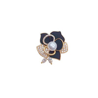 Flower Freshwater Pearl Brooch