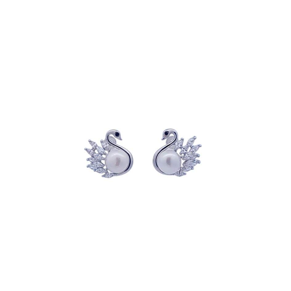 Freshwater pearl and cubic zirconia stud earrings with rhodium plating and 7mm button-shaped pearls