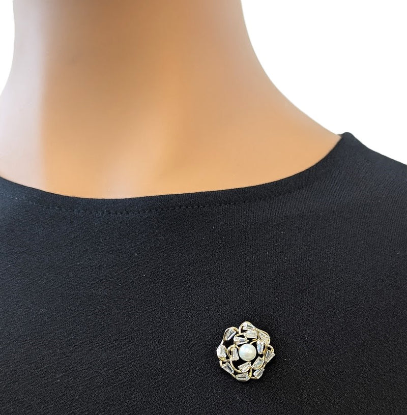 Flower Simulated Pearl Brooch