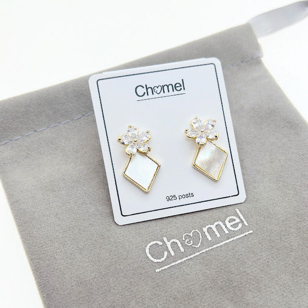 Mother of Pearl Gold Earrings - CHOMEL