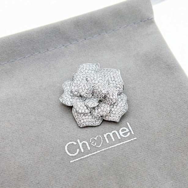 Flower cubic zirconia brooch with rhodium plating and C clasp closure, 3.8cm diameter