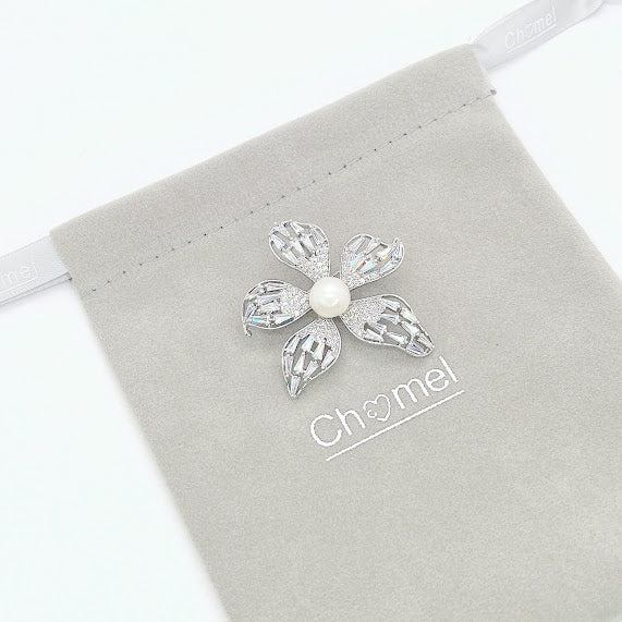 Flower Freshwater Pearl Brooch - CHOMEL