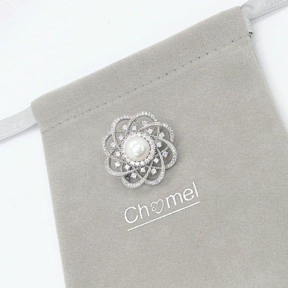 Flower Freshwater Pearl Brooch - CHOMEL