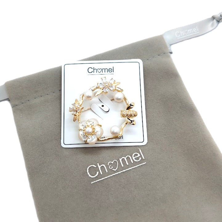 Flower Mother Of Pearl & Freshwater Pearl Brooch