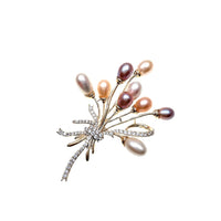 Flower Freshwater Pearl Brooch
