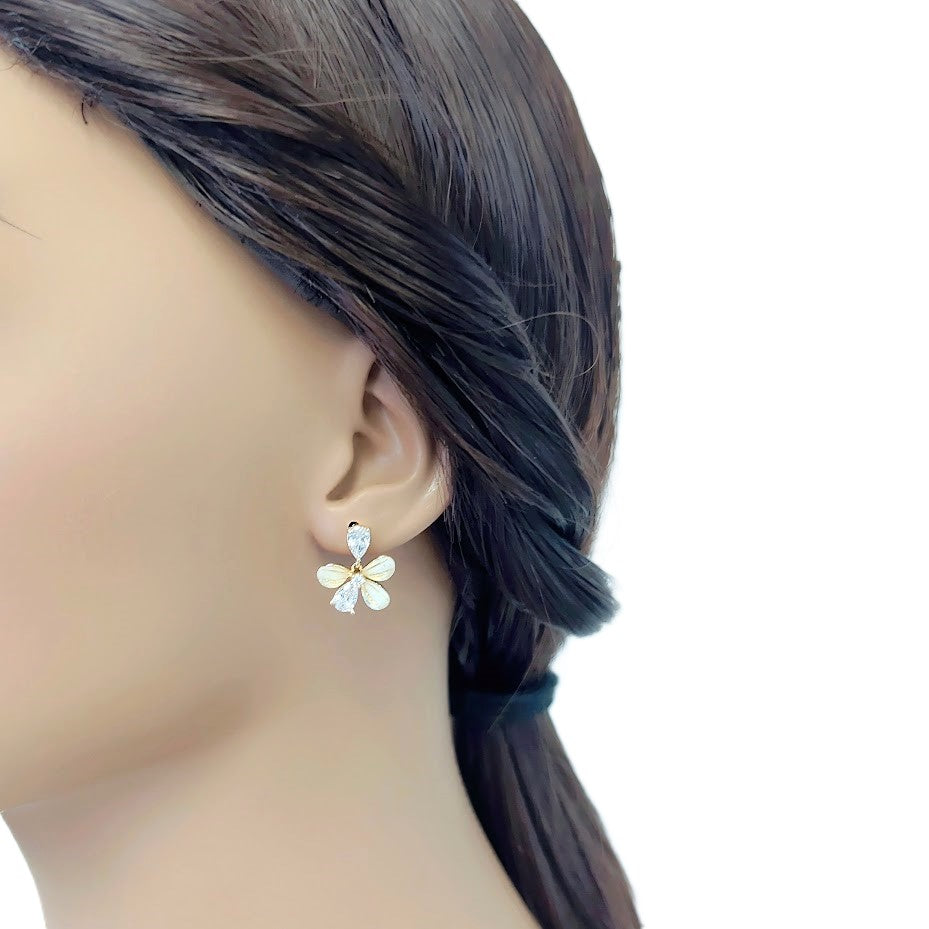 Flower Simulated Moonstone Earrings - CHOMEL
