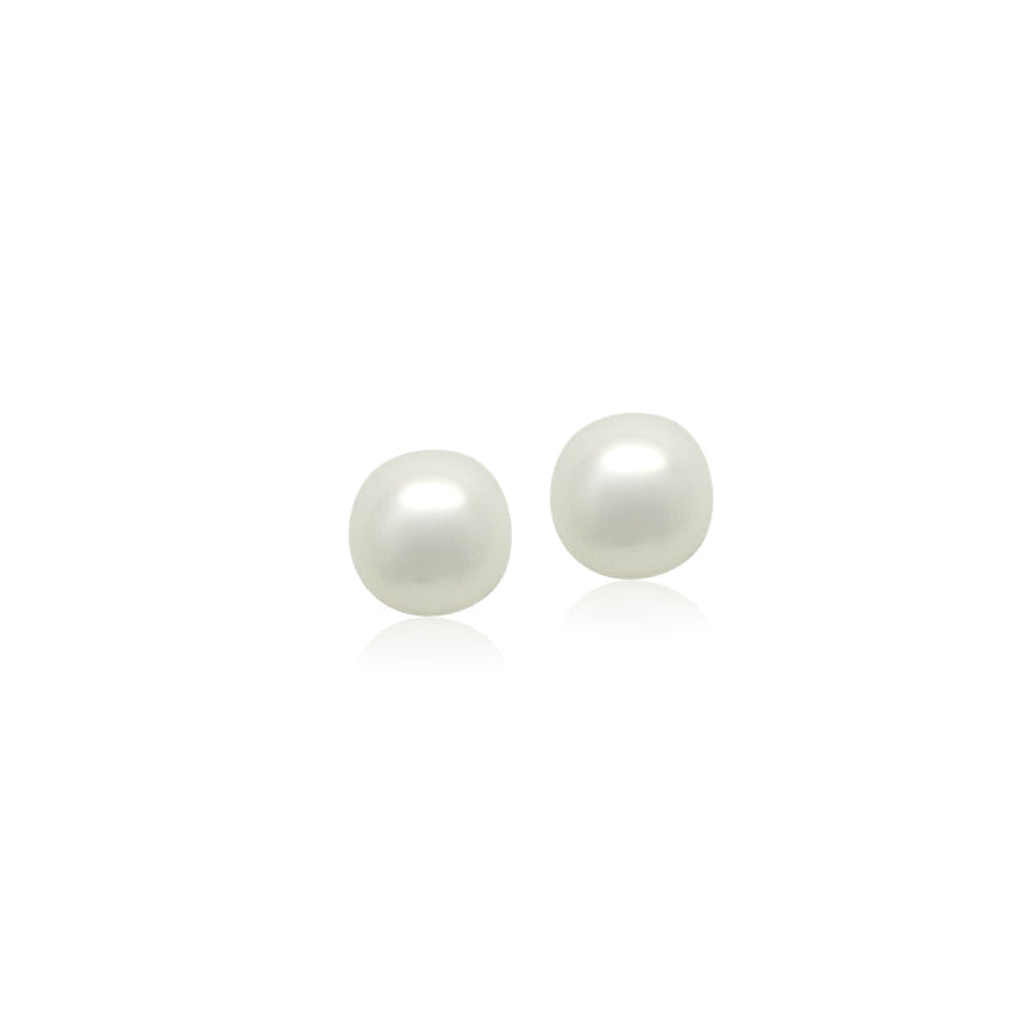 9-10mm Round Freshwater Pearl  Earrings.
