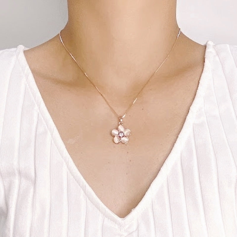 Flower Simulated Moonstone Necklace.