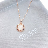 Round Simulated Moonstone Necklace.