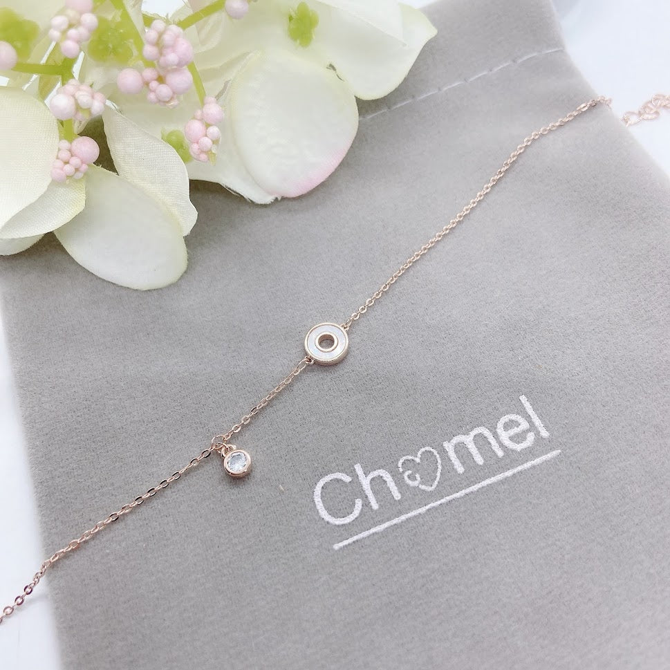 Round Mother of Pearl Bracelet.