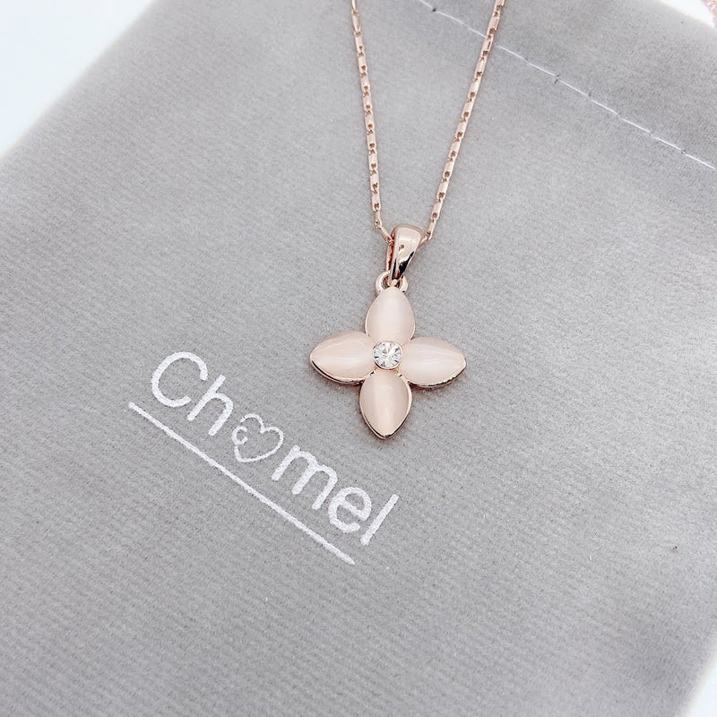 Flower Simulated Moonstone Necklace.