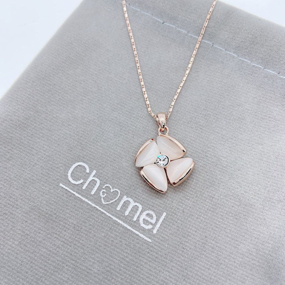 Flower Simulated Moonstone Necklace.