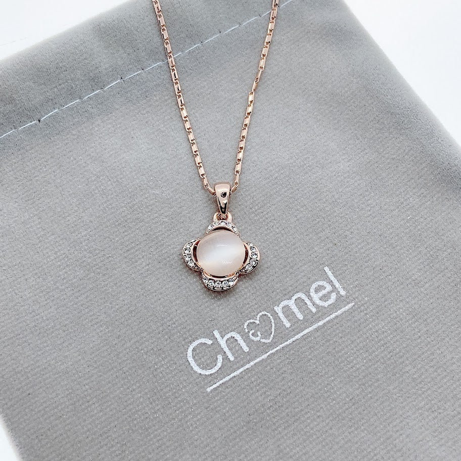 Flower Simulated Moonstone Necklace.