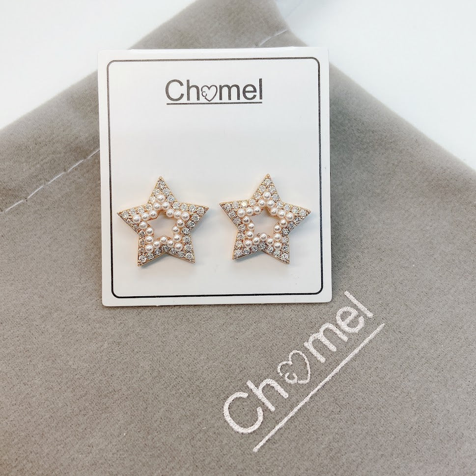 Star Pearl Earrings.