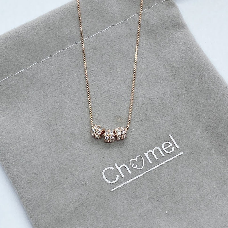 Cubic Zirconi Pendant Necklace.