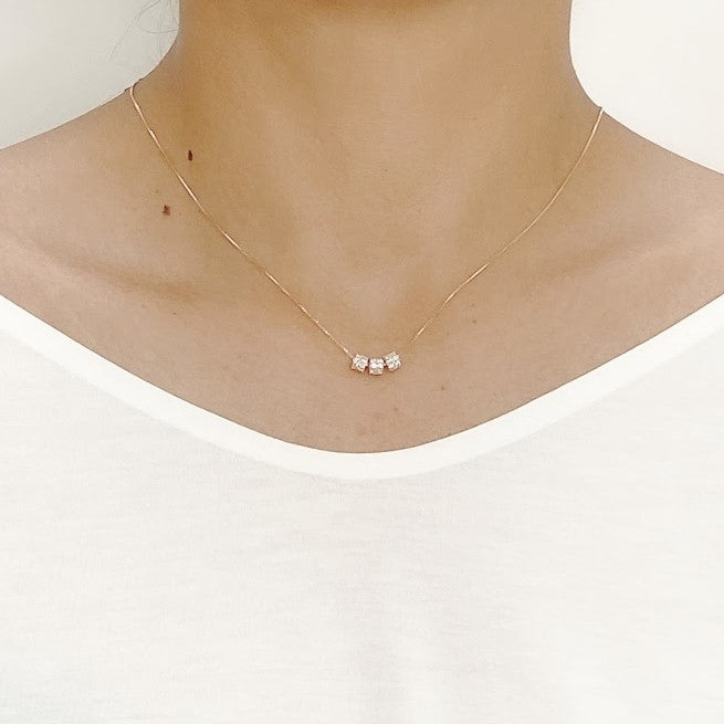 Cubic Zirconi Pendant Necklace.