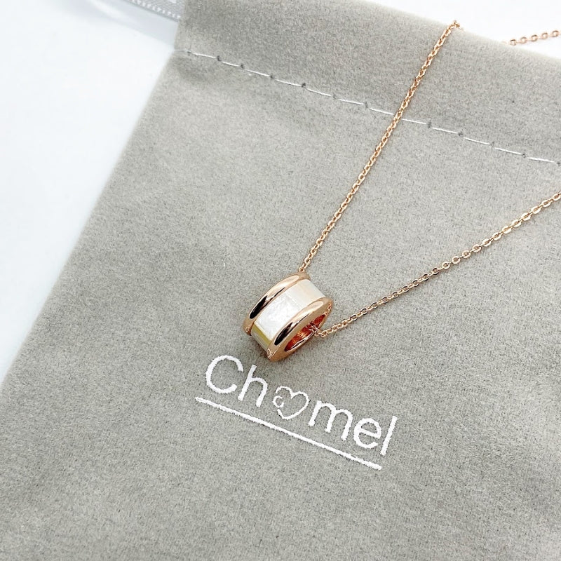 Tunnel Mother of Pearl Necklace.